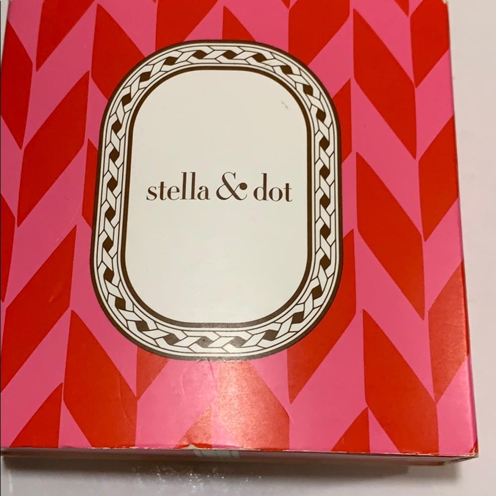 Stella & Dot Moxie Stretch Bracelet and Earrings